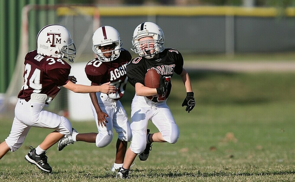 How to identify damage in youth football helmets